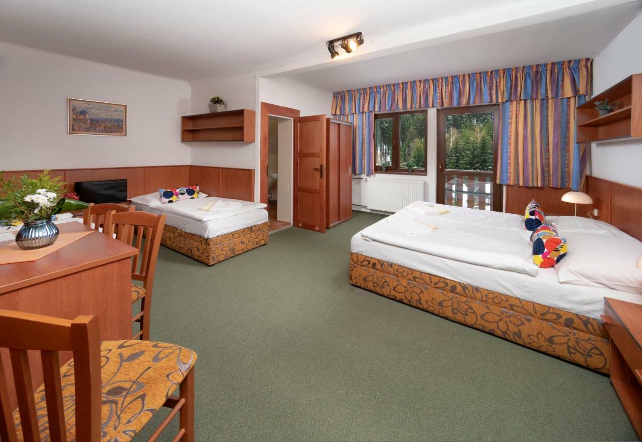 Hotel Maredis Корженов Экстерьер фото